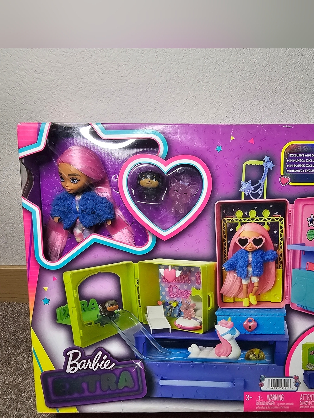 Barbie Extra Playset with Pink and Blue Accessories